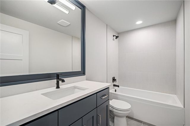 1401 Kintyre Court, Raymore, MO 64083