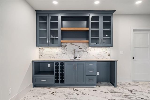 1401 Kintyre Court, Raymore, MO 64083