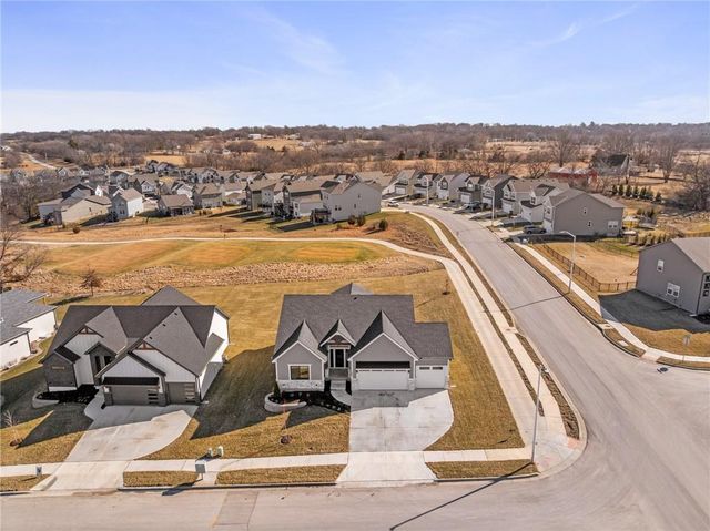 1401 Kintyre Court, Raymore, MO 64083