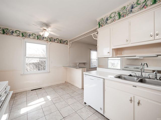 3005 Jefferson Avenue, Evansville, IN 47714