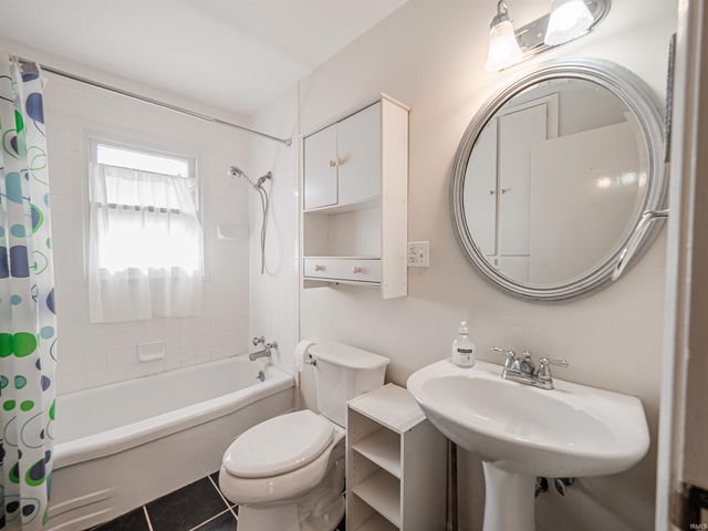 3005 Jefferson Avenue, Evansville, IN 47714