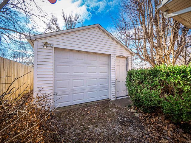 3005 Jefferson Avenue, Evansville, IN 47714