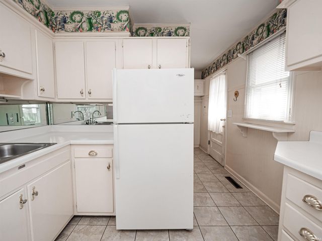 3005 Jefferson Avenue, Evansville, IN 47714