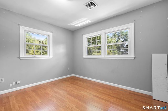 15 Inwood Drive, Naugatuck, CT 06770