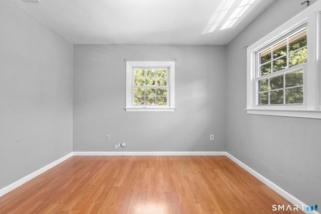15 Inwood Drive, Naugatuck, CT 06770