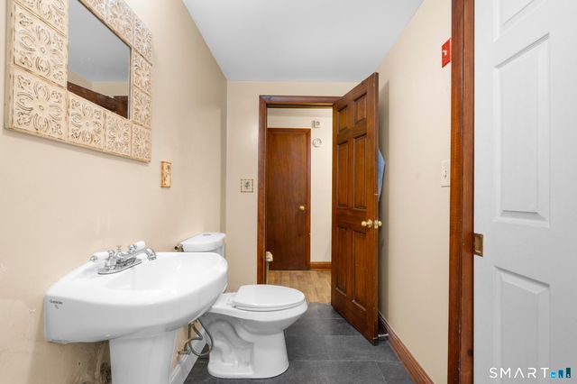 15 Inwood Drive, Naugatuck, CT 06770