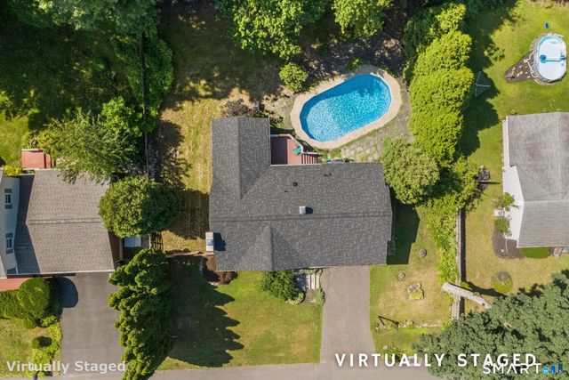 15 Inwood Drive, Naugatuck, CT 06770