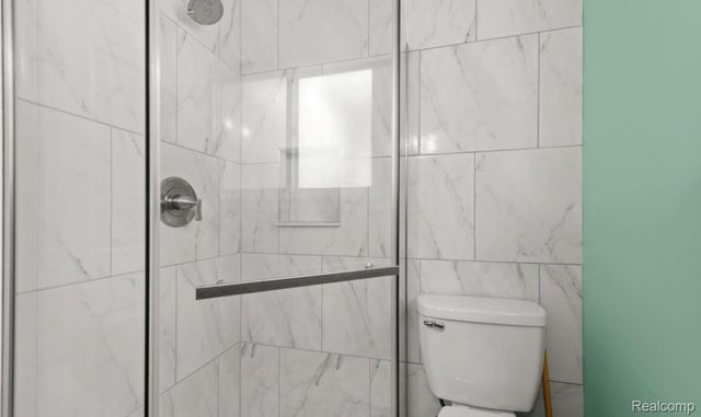 28426 Chatham Road, Grosse Ile Township, MI 48138