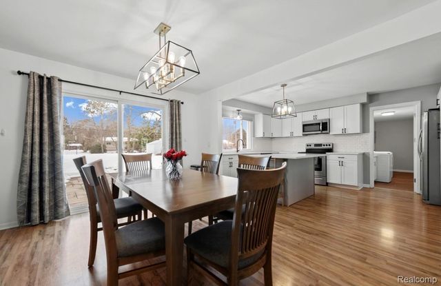 28426 Chatham Road, Grosse Ile Township, MI 48138