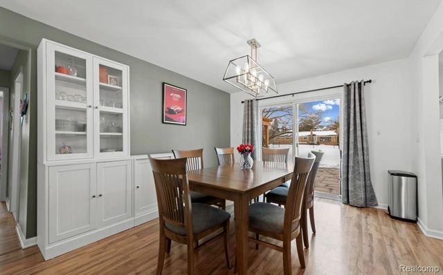 28426 Chatham Road, Grosse Ile Township, MI 48138