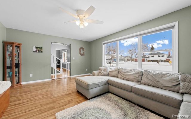 28426 Chatham Road, Grosse Ile Township, MI 48138