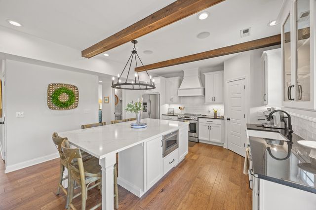 2002 Covington Drive, Lexington, KY 40509