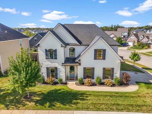 2002 Covington Drive, Lexington, KY 40509