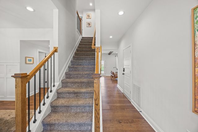 2002 Covington Drive, Lexington, KY 40509