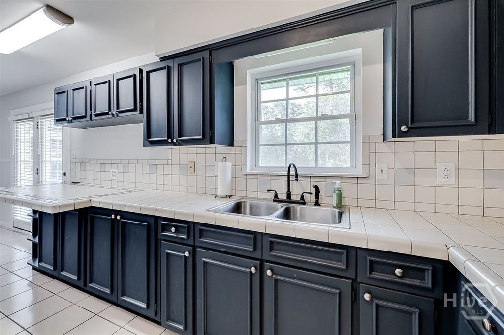 Image 10 of property listing at 122 Westwood Drive, Rincon, GA 31326