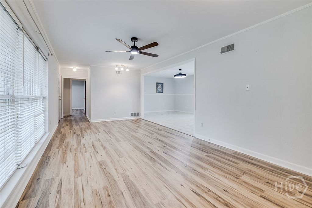 Image 6 of property listing at 122 Westwood Drive, Rincon, GA 31326