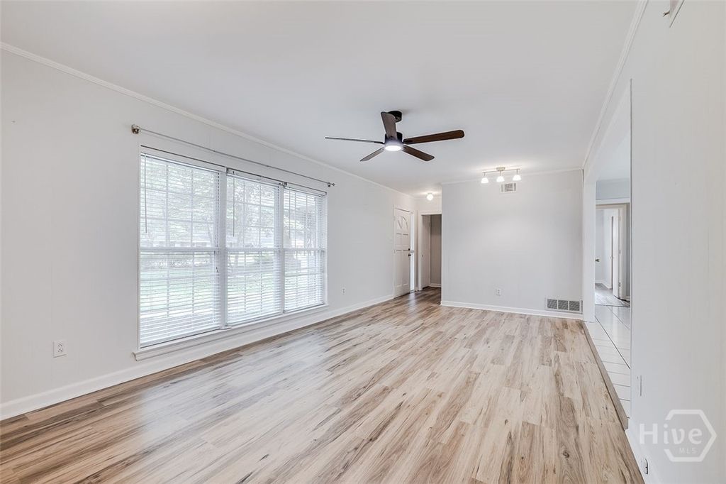 Image 7 of property listing at 122 Westwood Drive, Rincon, GA 31326