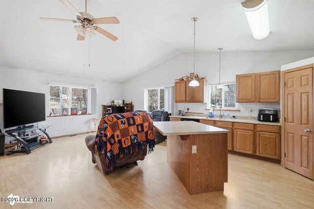 224 W Heritage Drive, Wasilla, AK 99654