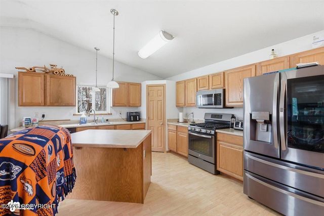224 W Heritage Drive, Wasilla, AK 99654