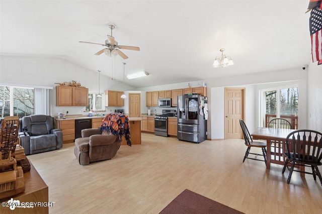 224 W Heritage Drive, Wasilla, AK 99654