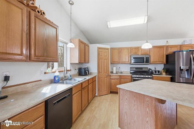 224 W Heritage Drive, Wasilla, AK 99654