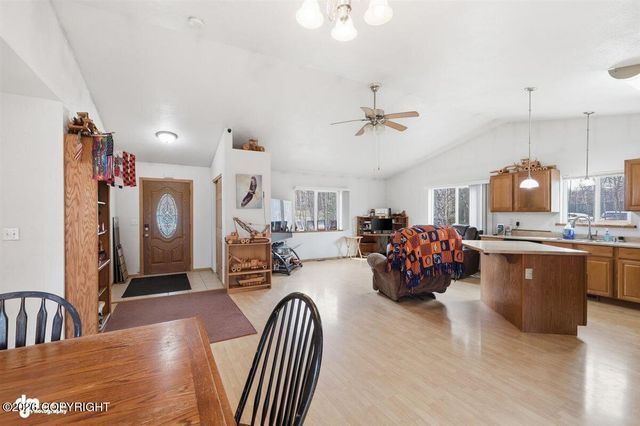 224 W Heritage Drive, Wasilla, AK 99654