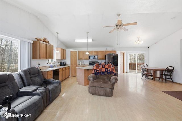 224 W Heritage Drive, Wasilla, AK 99654