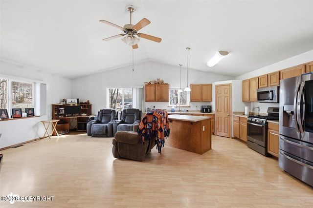224 W Heritage Drive, Wasilla, AK 99654