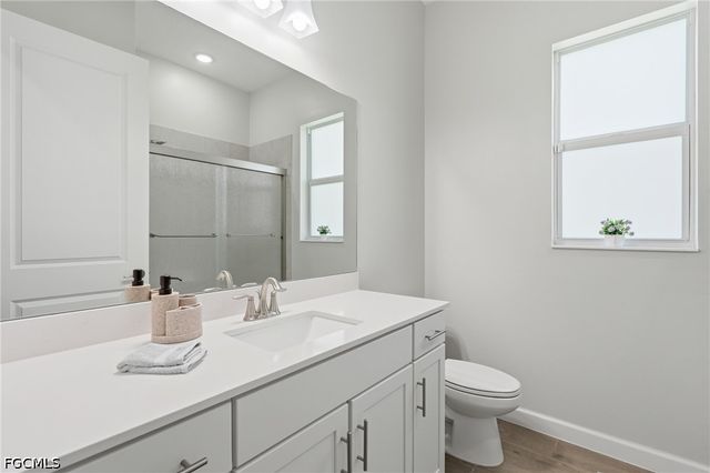 17040 Serengeti CIR, Alva, FL 33920