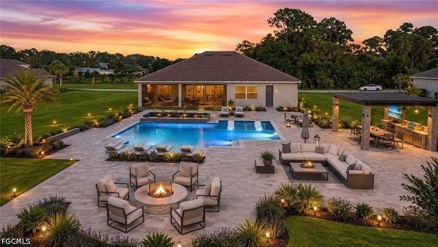 17040 Serengeti CIR, Alva, FL 33920