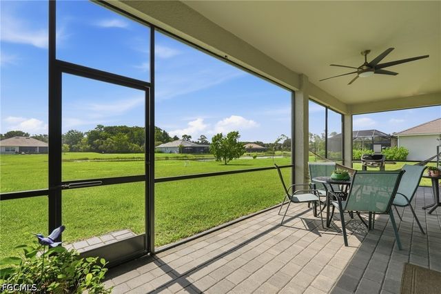 17040 Serengeti CIR, Alva, FL 33920