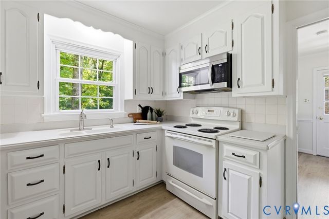 11111 Pennway Dr, Richmond, VA 23236