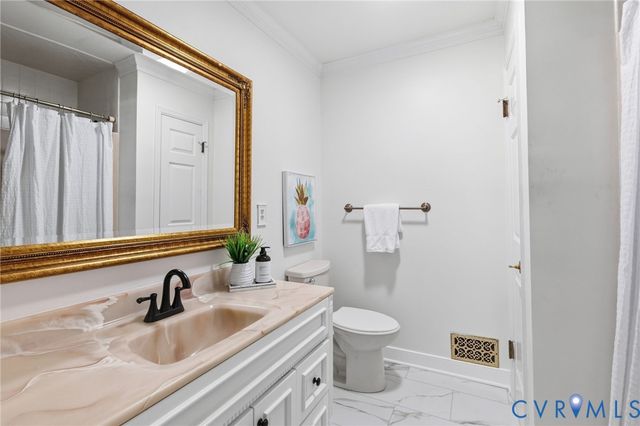 11111 Pennway Dr, Richmond, VA 23236