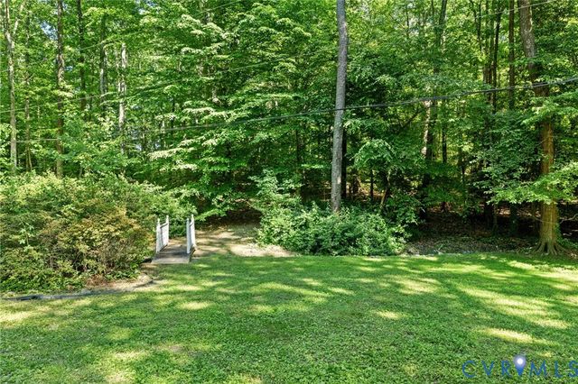 11111 Pennway Dr, Richmond, VA 23236