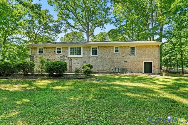 11111 Pennway Dr, Richmond, VA 23236