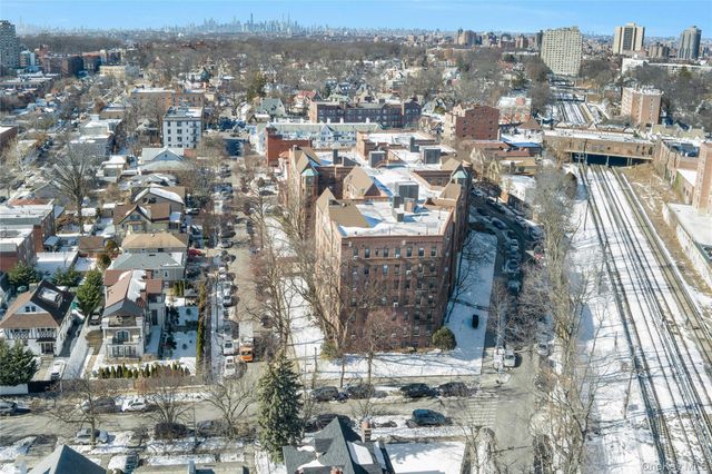 8451 Beverly Road 1A 10 1U 2U 4N, Kew Gardens, NY 11415