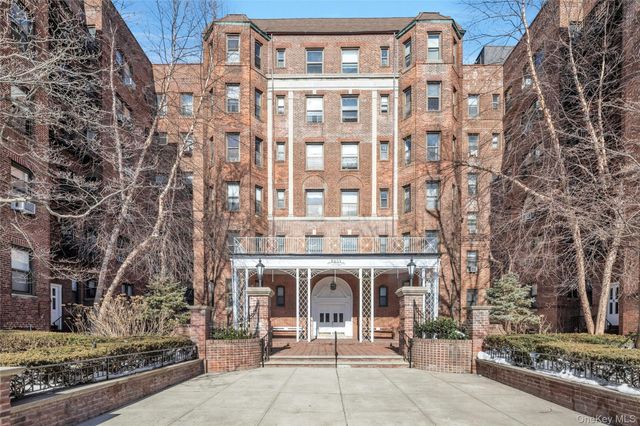 8451 Beverly Road 1A 10 1U 2U 4N, Kew Gardens, NY 11415