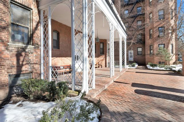 8451 Beverly Road 1A 10 1U 2U 4N, Kew Gardens, NY 11415