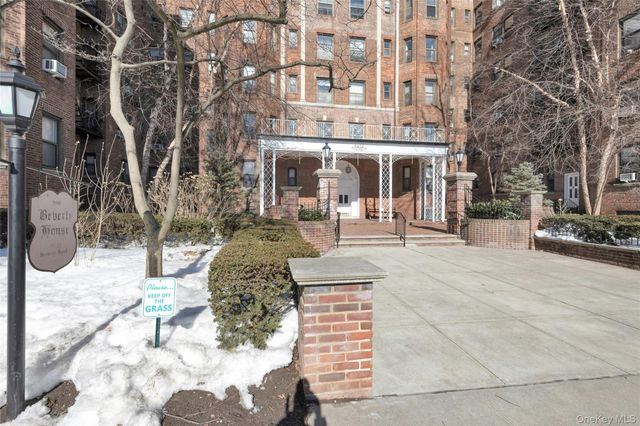 8451 Beverly Road 1A 10 1U 2U 4N, Kew Gardens, NY 11415