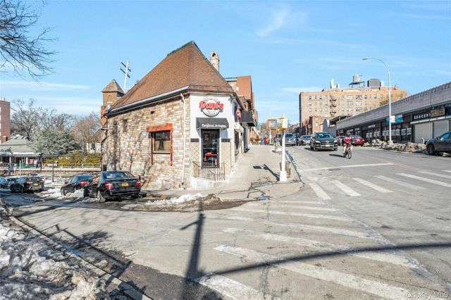 8451 Beverly Road 1A 10 1U 2U 4N, Kew Gardens, NY 11415