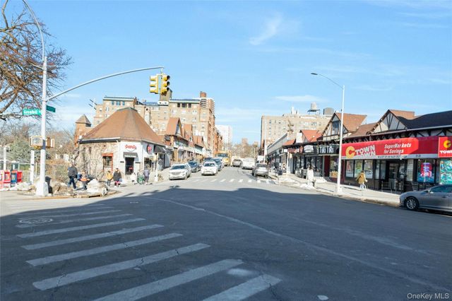 8451 Beverly Road 1A 10 1U 2U 4N, Kew Gardens, NY 11415