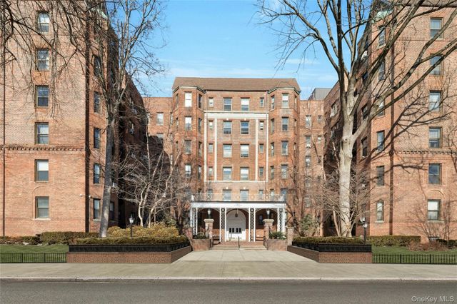 8451 Beverly Road 1A 10 1U 2U 4N, Kew Gardens, NY 11415