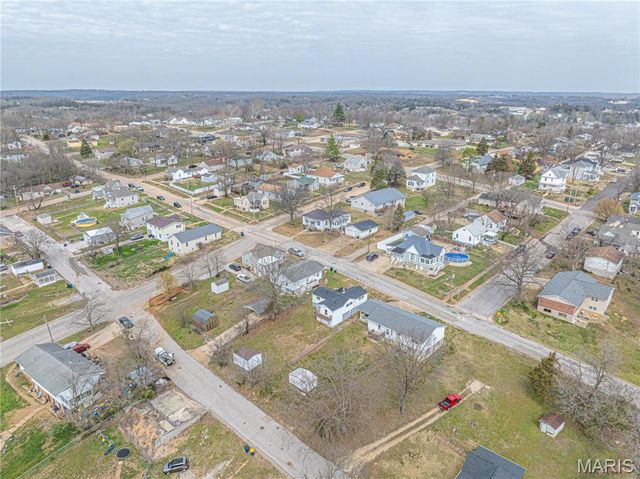 705 Stewart Street, De Soto, MO 63020