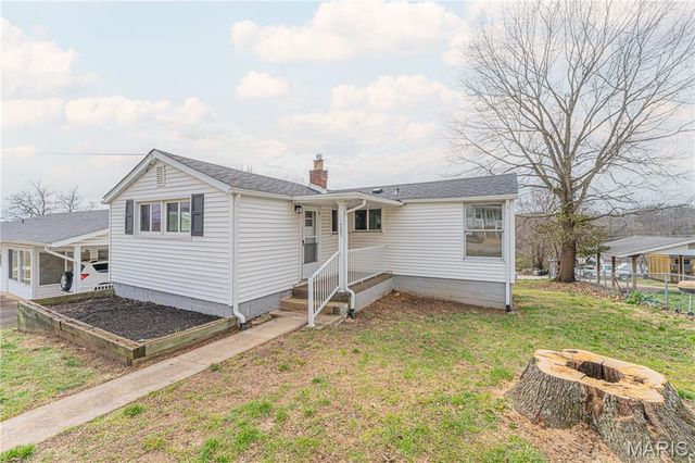 705 Stewart Street, De Soto, MO 63020