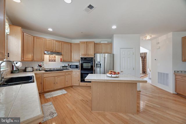 4401 HUNTCHASE DR, Bowie, MD 20720