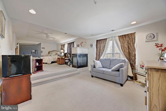 4401 HUNTCHASE DR, Bowie, MD 20720