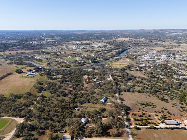 384 Sunset RDG, Blanco, TX 78606