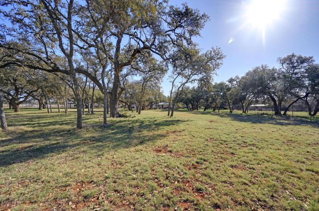384 Sunset RDG, Blanco, TX 78606