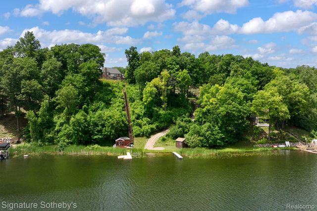 5001 FOREST VALLEY, Independence Charter Township, MI 48348