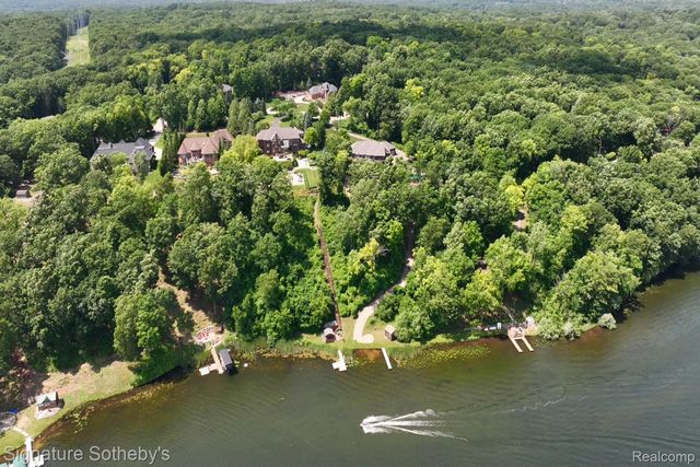 5001 FOREST VALLEY, Independence Charter Township, MI 48348